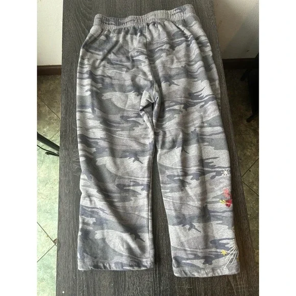 JW Los Angeles Johnny Was Camo Embroidered Floral Joggers Sweatpants Medium BOHO - Picture 6 of 6